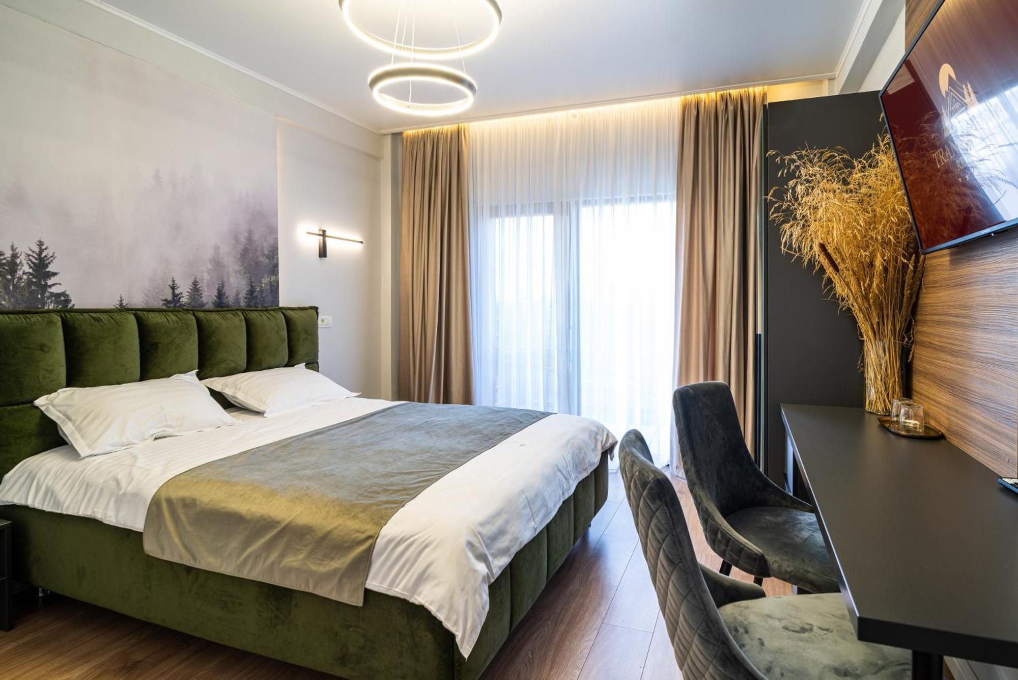 Hotel Transalpina Retreat Novaci-Străini Esterno foto